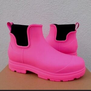 UGG Droplet Rain Boots Taffy Pink Waterproof Chelsea Ankle Bootie Women's Size 9